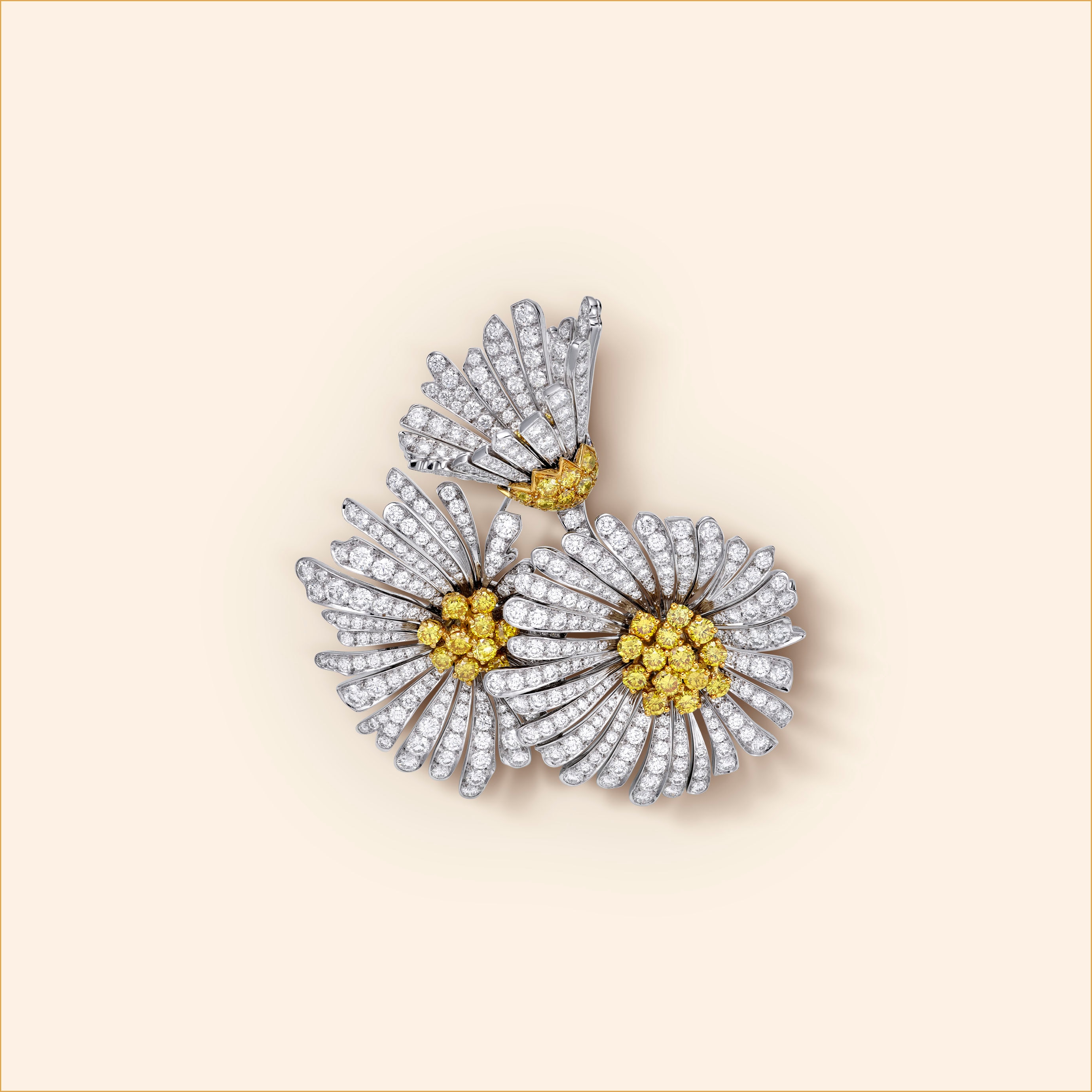 Printania clip, 2005  White gold, yellow gold, yellow diamonds, diamonds  Private collection