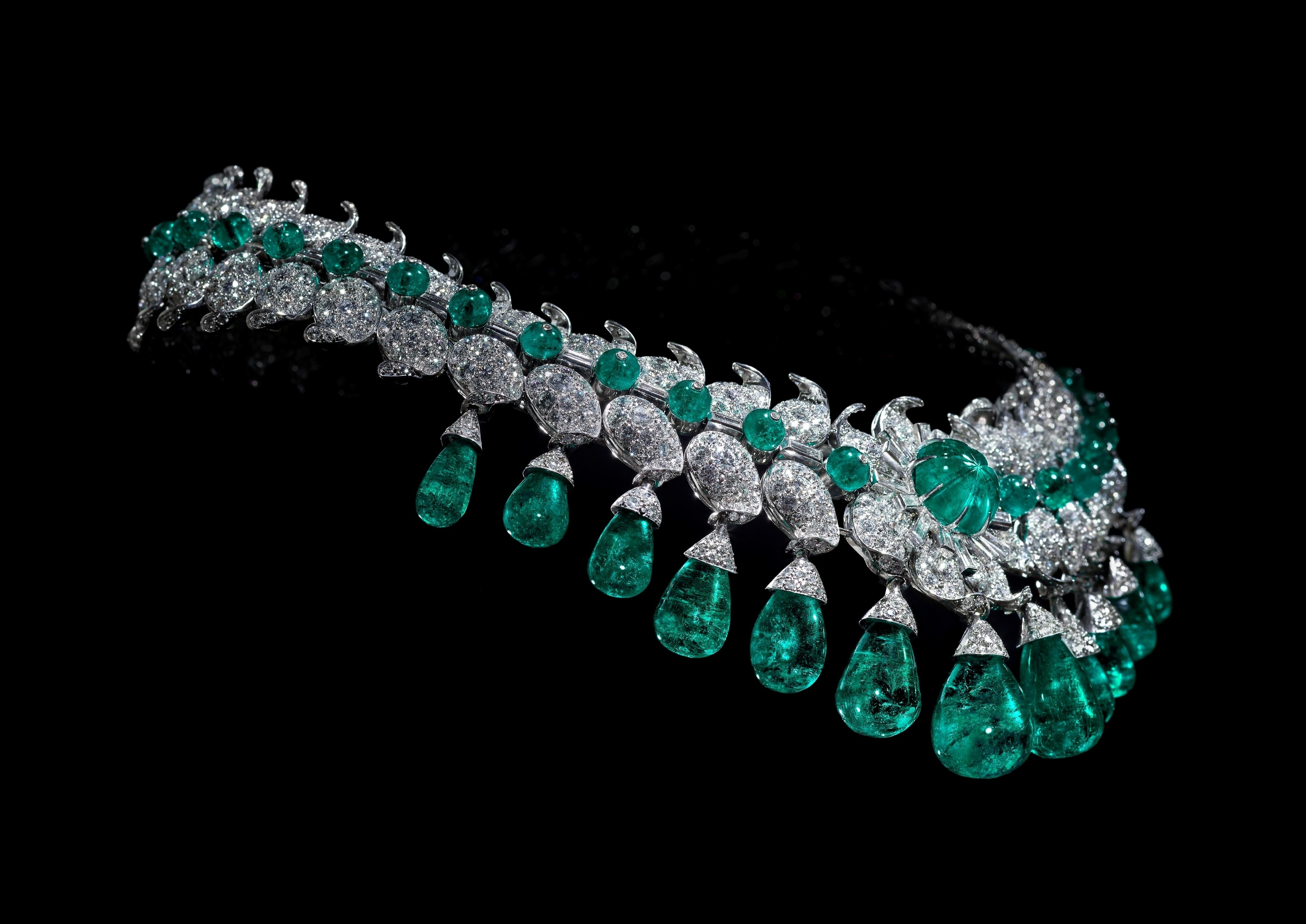 Van Cleef & Arpels 梵克雅寶，印度風格項鍊，1949年。L'ÉCOLE 珠寶藝術學院。Nils Herrmann。