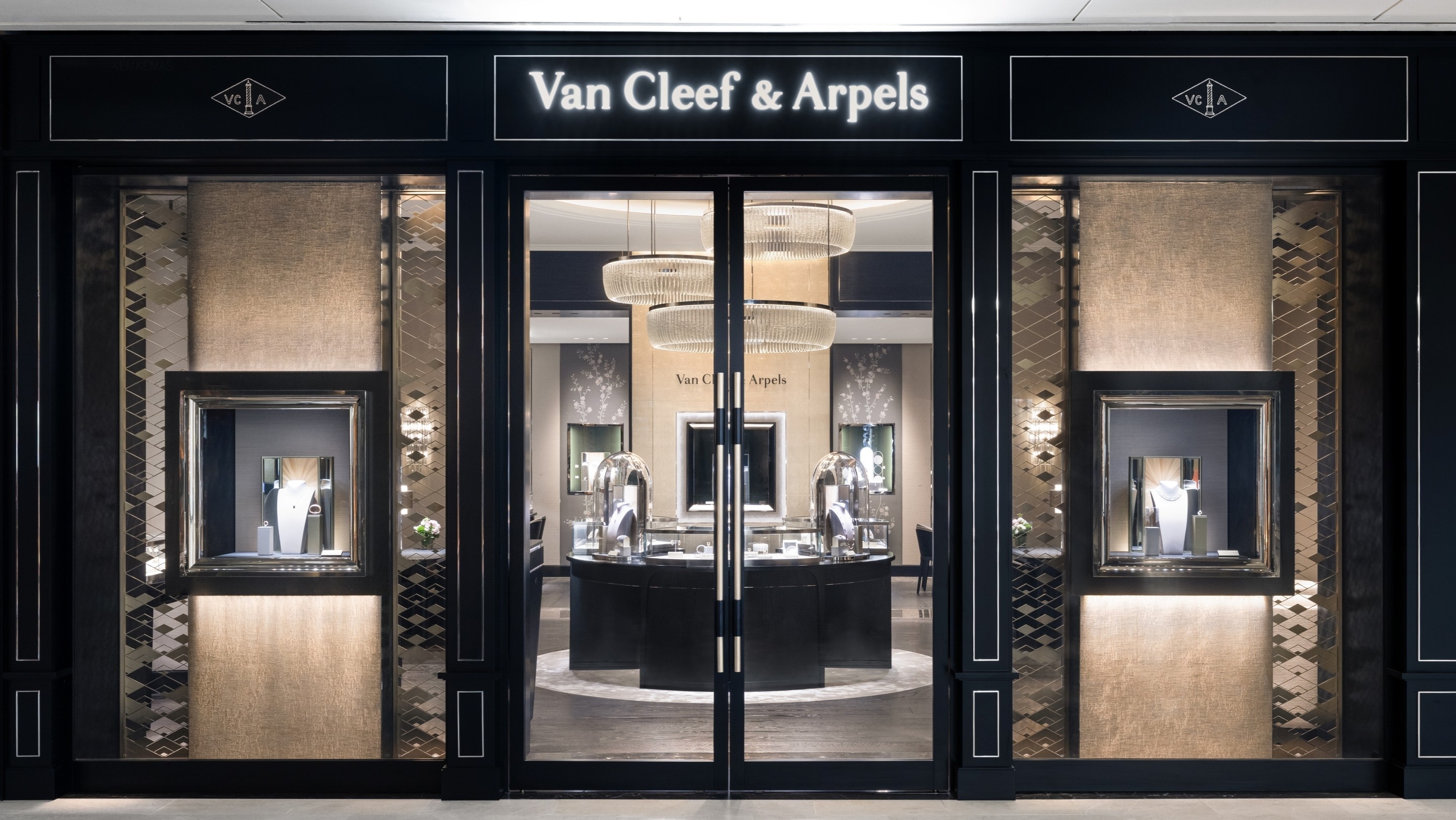 Van Cleef & Arpels unveils its second boutique in Malaysia