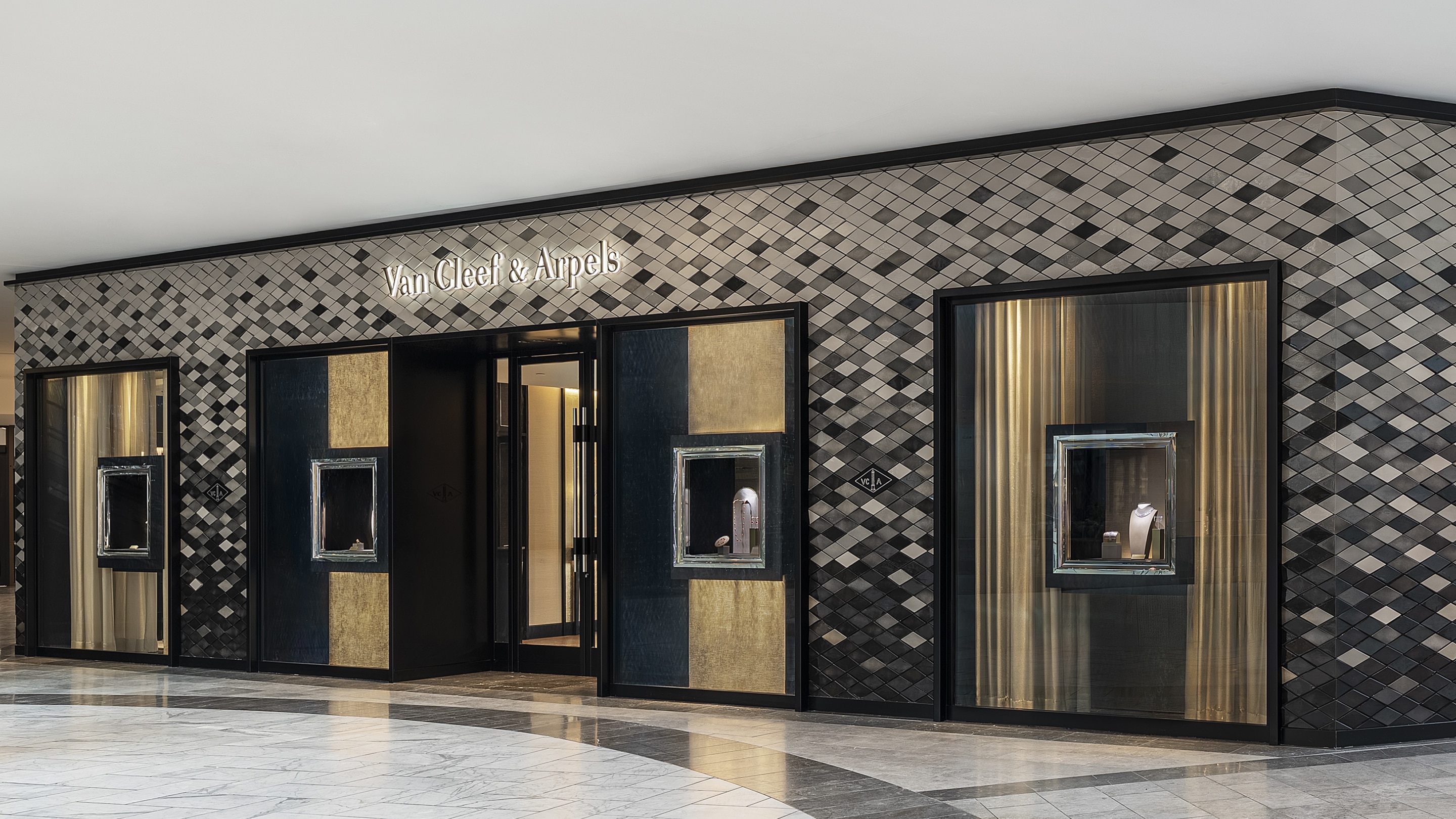 Van Cleef & Arpels unveils a new boutique in Scottsdale, Arizona
