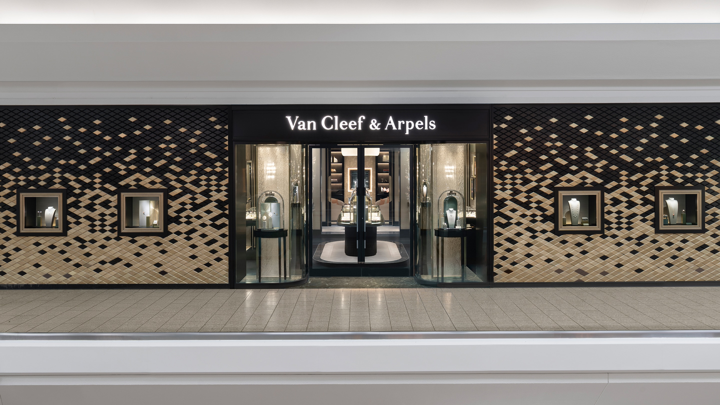 Van Cleef & Arpels relocates its boutique within The Mall at Short Hills, New Jersey