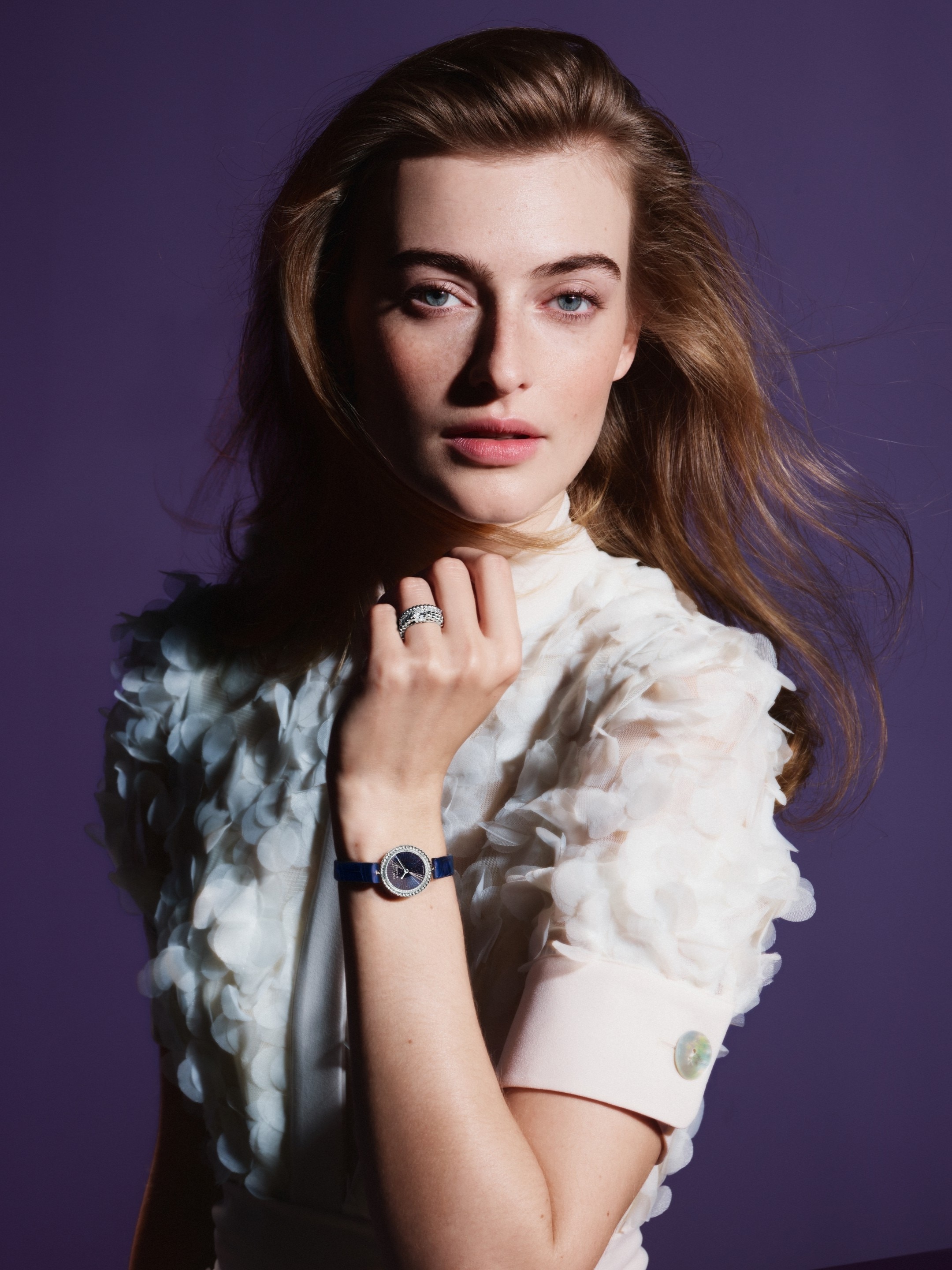 ペルレ ウォッチ、23mm。ホワイトゴールド、アベンチュリンガラス、ダイヤモンド。スイス製クォーツムーブメント。ペルレ® コレクション、ヴァン クリーフ＆アーペル。