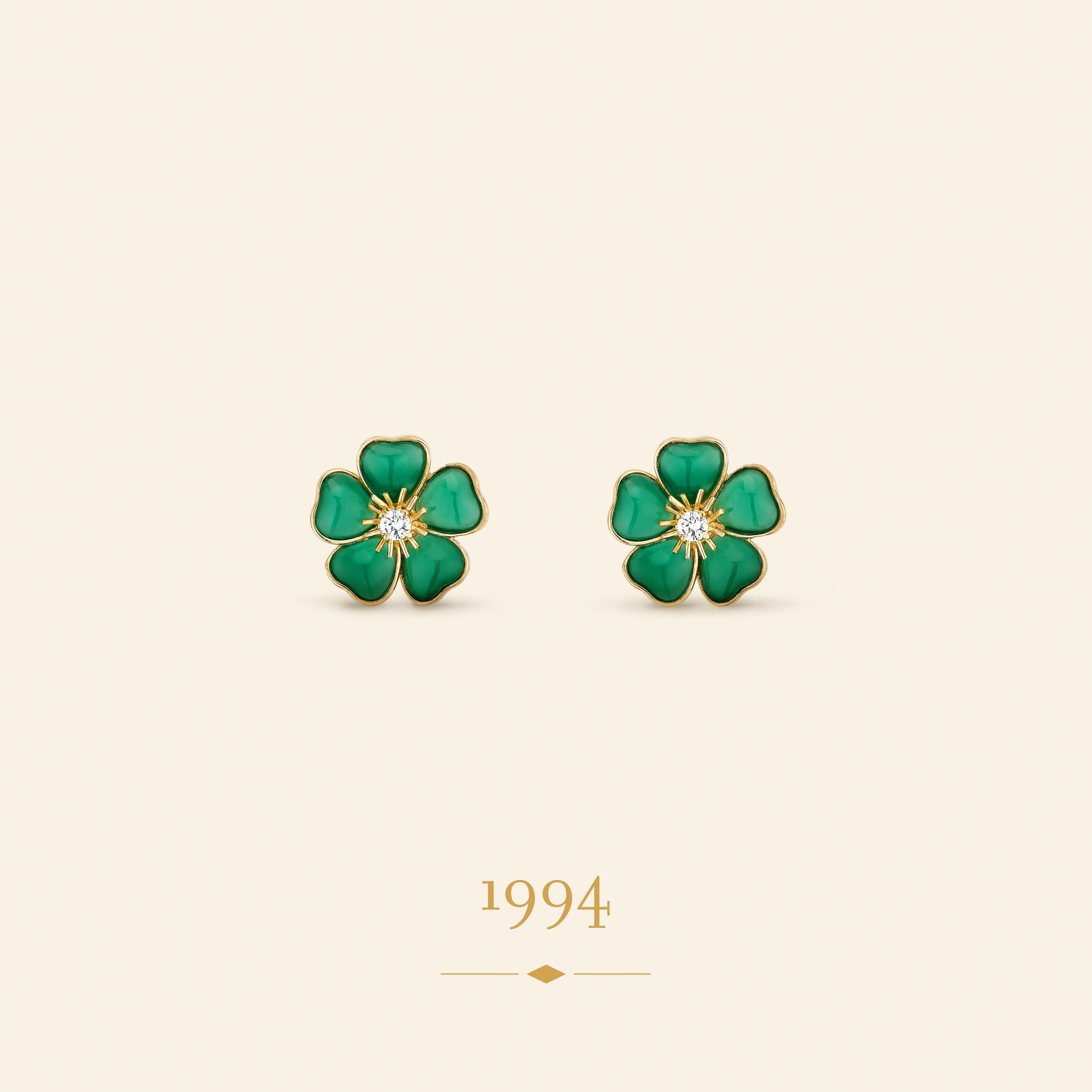 Mini Nerval earrings, circa 1994. Yellow gold, white gold, green agate, diamonds. Van Cleef & Arpels Collection.