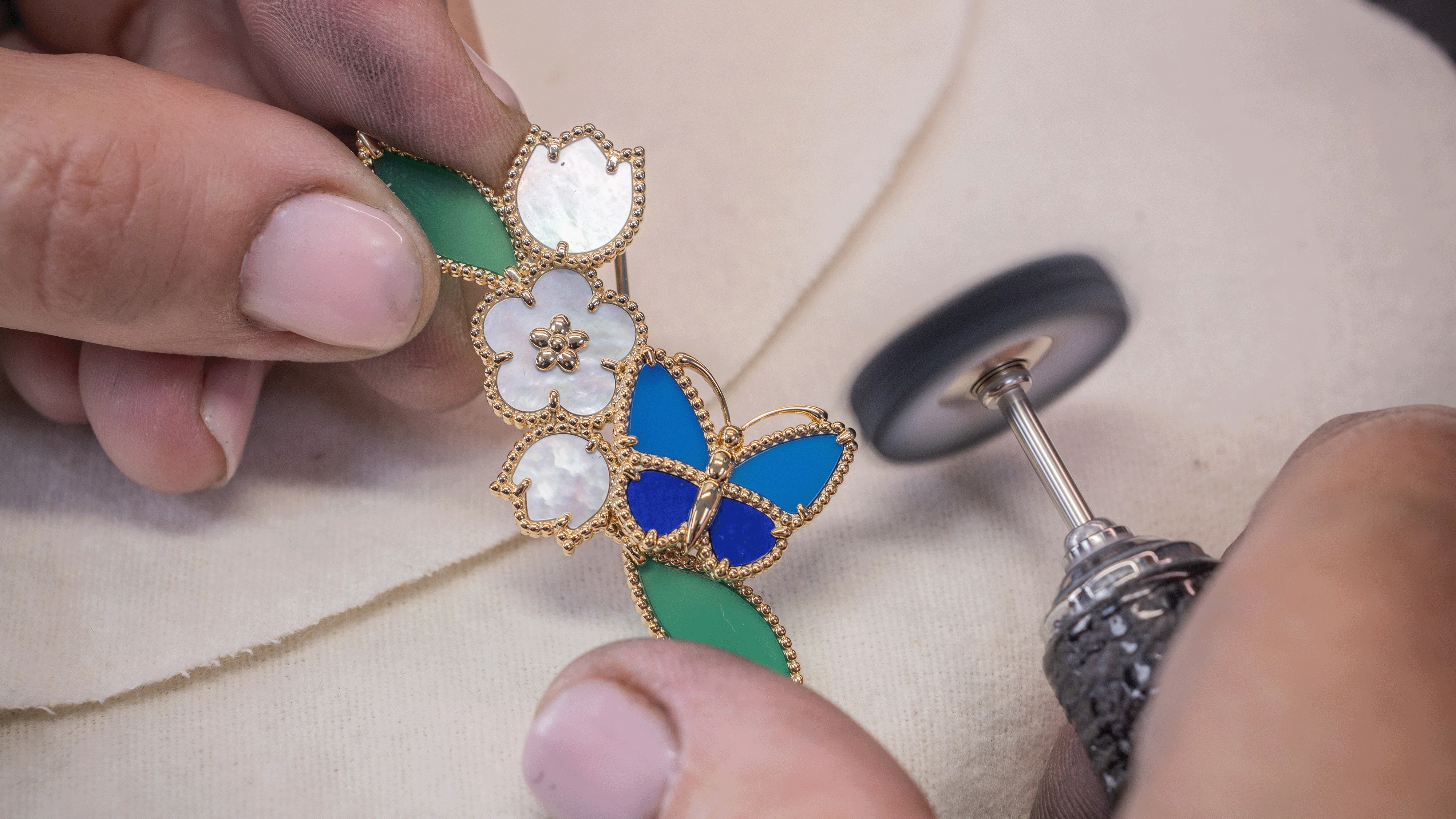 The making of the Lucky Spring® Butterfly clip