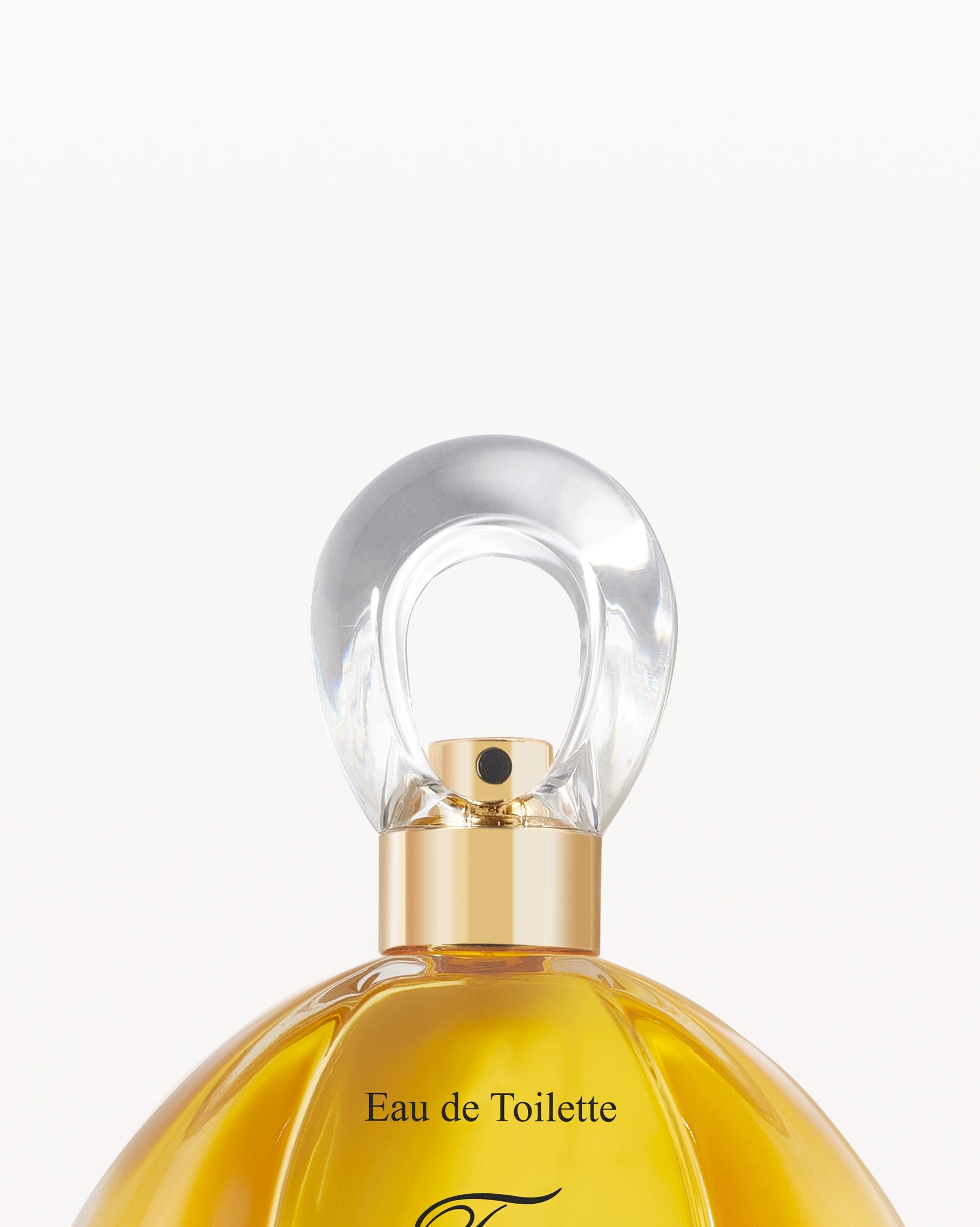 Discover the Maison's first fragrance