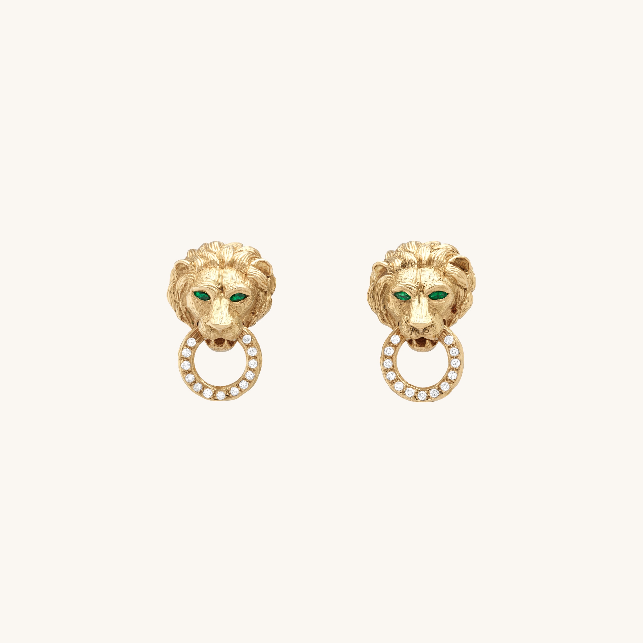 Lions耳環,1969年,黃K金,祖母綠,鑽石。Héritage系列,Van Cleef & Arpels梵克雅寶。