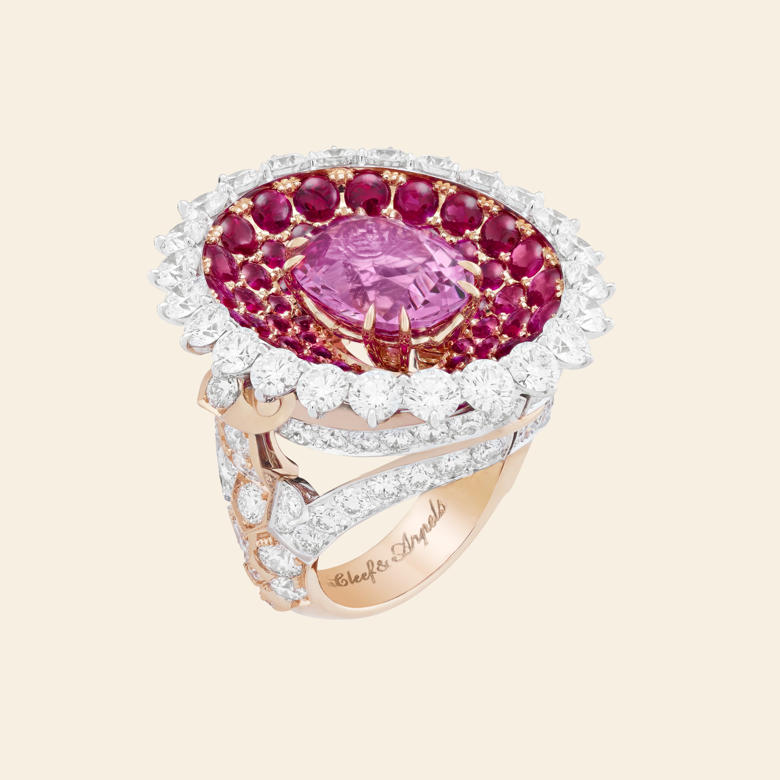 Клиф энд арпелс. Van Cleef Arpels ювелирные украшения. Кольцо от Ван Клиф. Ван Клиф Arpels кольцо. Van Cleef Arpels украшения.