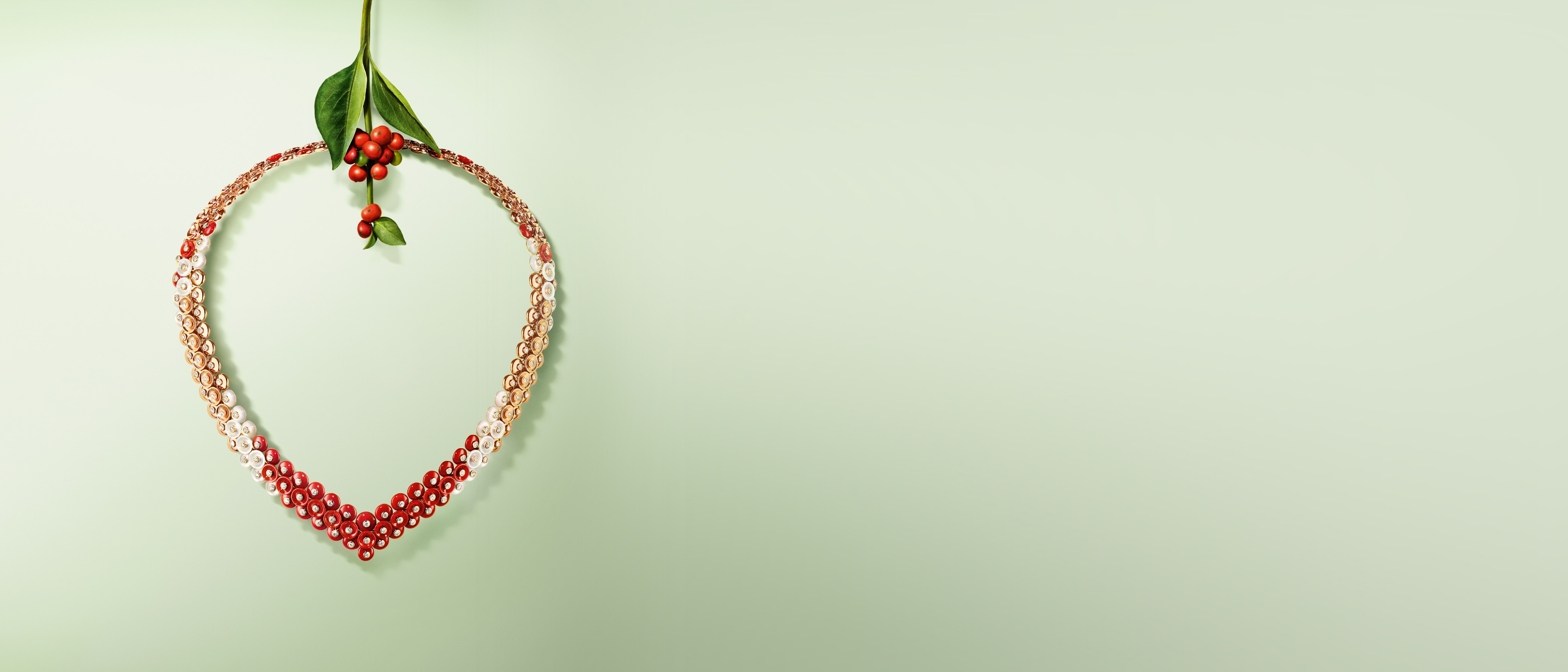 Bouton d'or collection, necklace and branch, cover, Van Cleef & Arpels