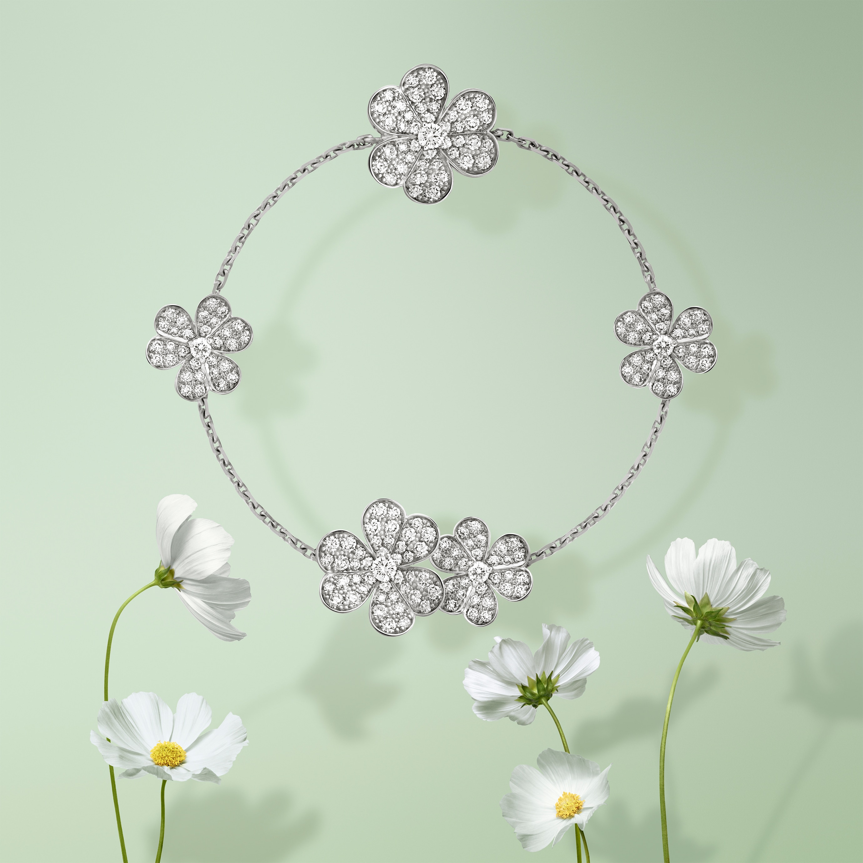 上品【Van Cleef & Arpels】ハート型花びら フリヴォル ピアス Van Cleef & Arpels】花びらにルビー フリヴォル ピアス (Van