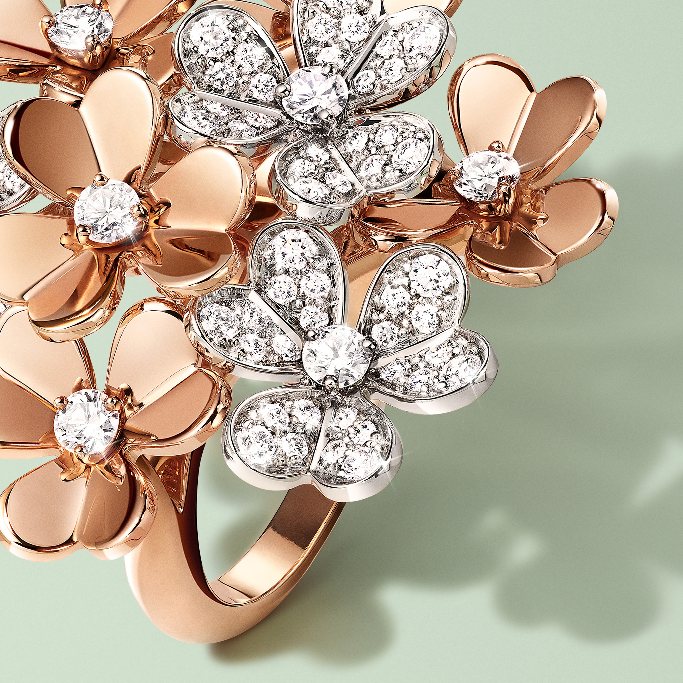 上品【Van Cleef & Arpels】ハート型花びら フリヴォル ピアス 上品【Van Cleef & Arpels】ハート型花びら フリヴォル ピアス