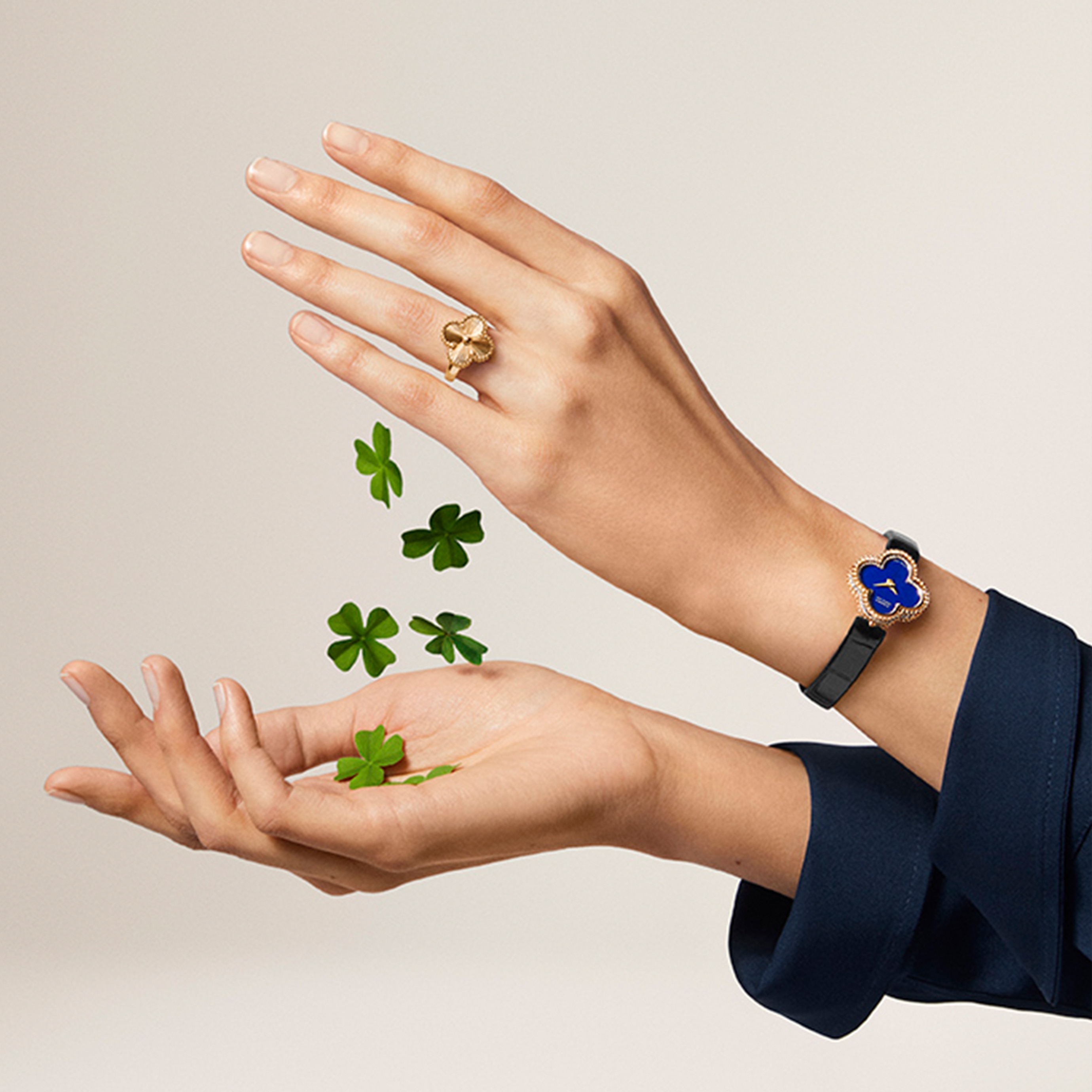 van cleef & arpels alhambra watch