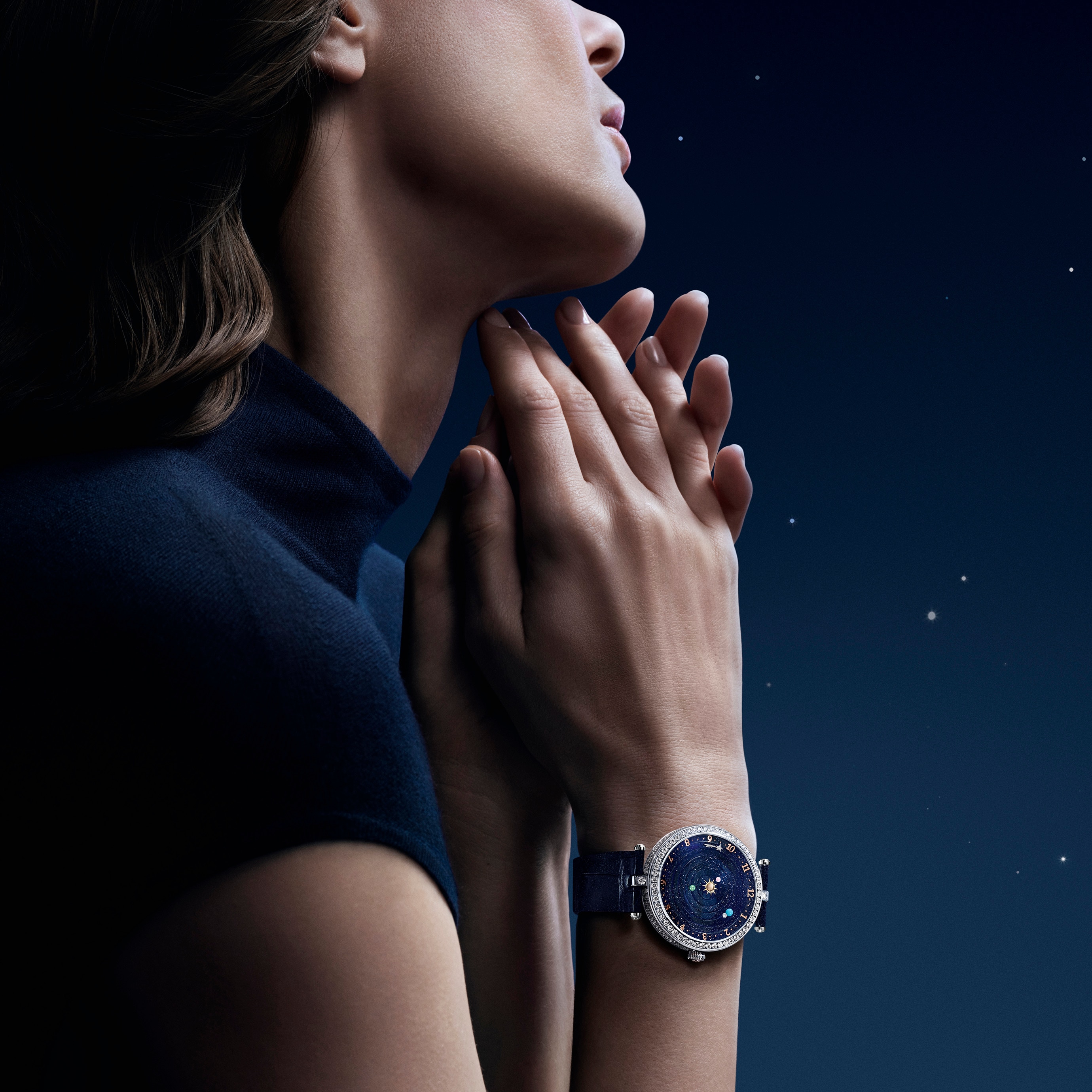 レディ アーペル プラネタリウム ウォッチ。ロジウムコーティングが施された18K ホワイトゴールド、18K ローズゴールド、ダイヤモンド、アベンチュリン、ピンク マザーオブパール、エナメル、ターコイズ、機械式自動巻きムーブメント、プラネタリウム。ポエティック コンプリケーション コレクション、ヴァン クリーフ＆アーペル。