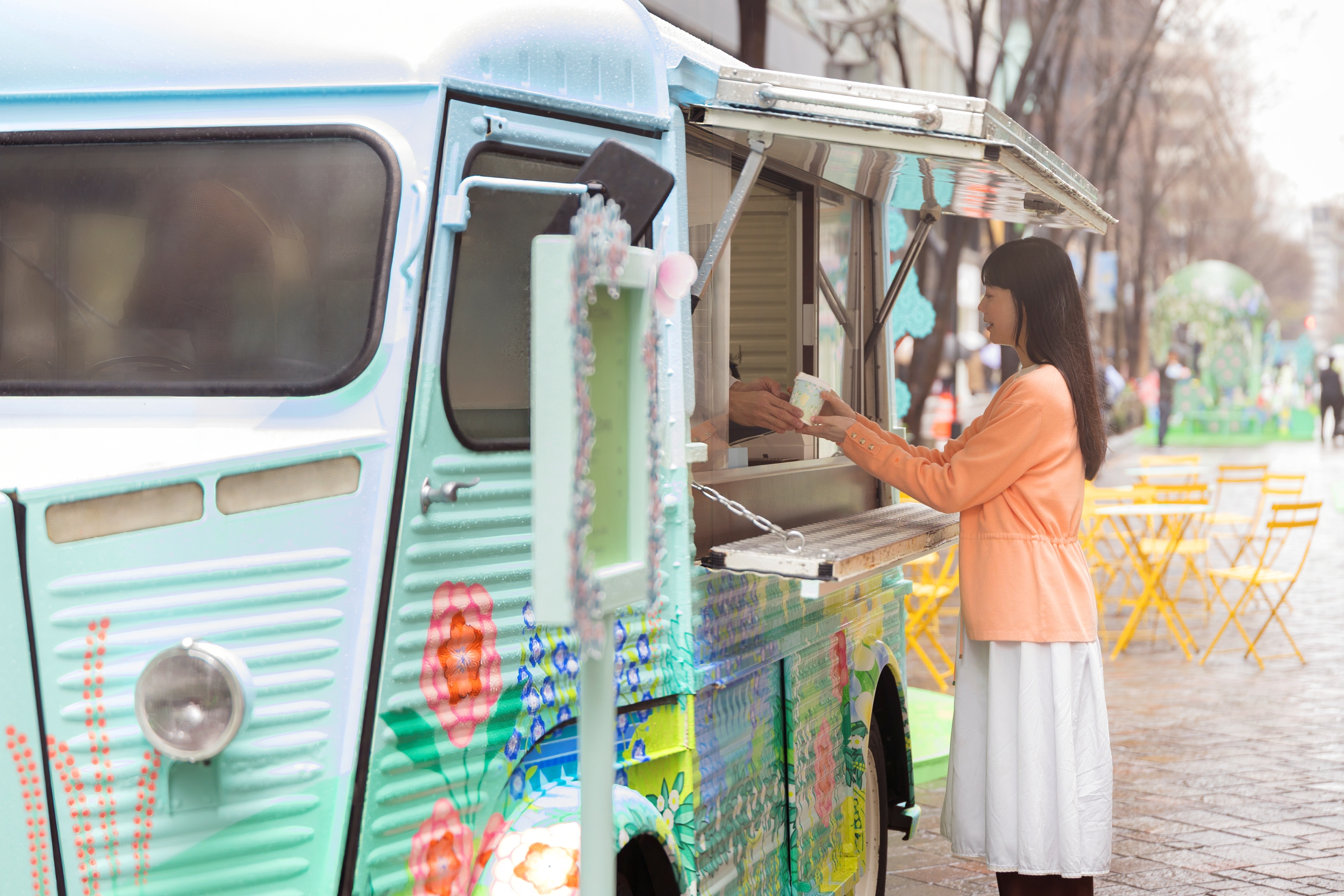 Spring is blooming in Marunouchi