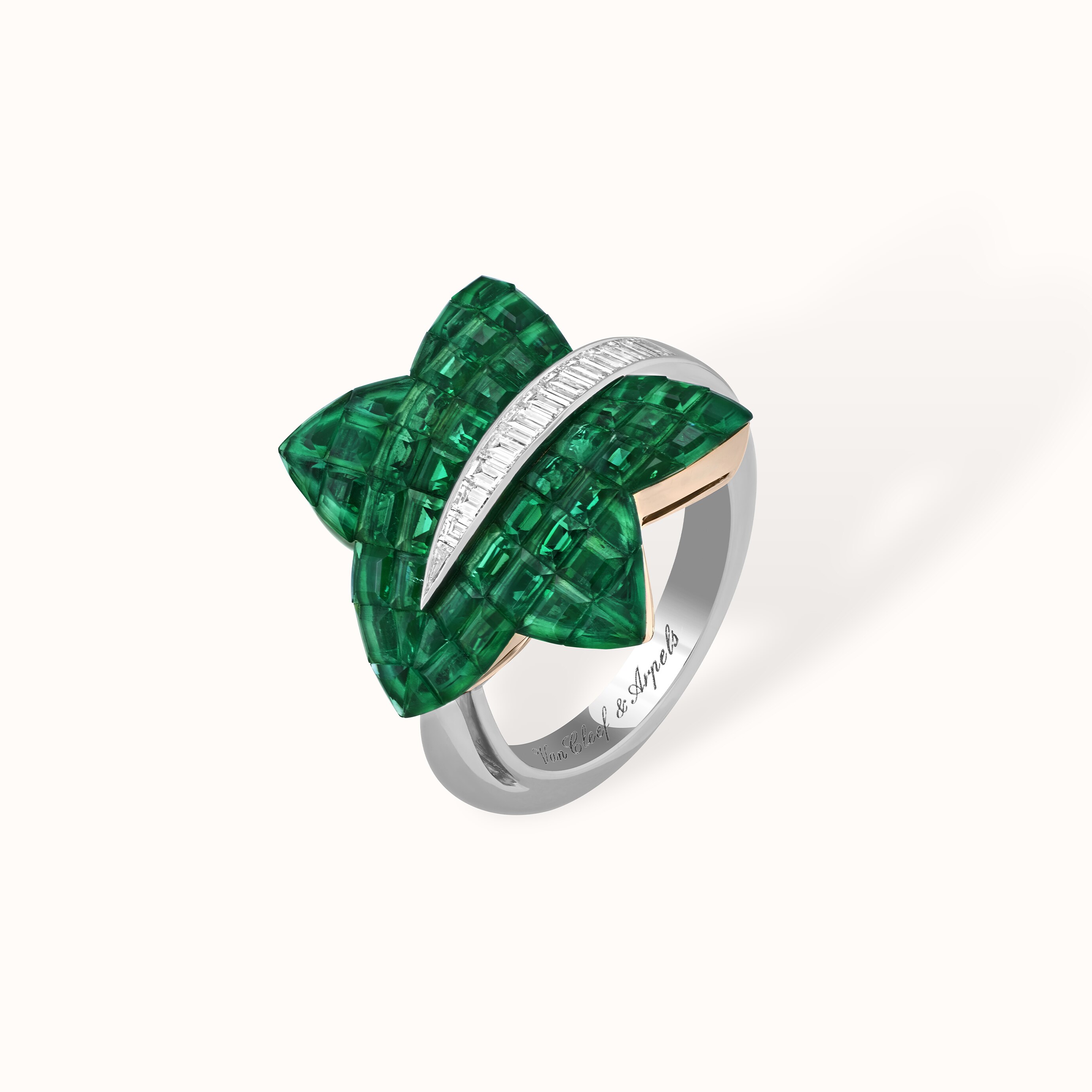 Forêt ring, 18K white gold, 18K rose gold, Traditional Mystery Set emeralds, diamonds. Signatures collection, Van Cleef & Arpels.