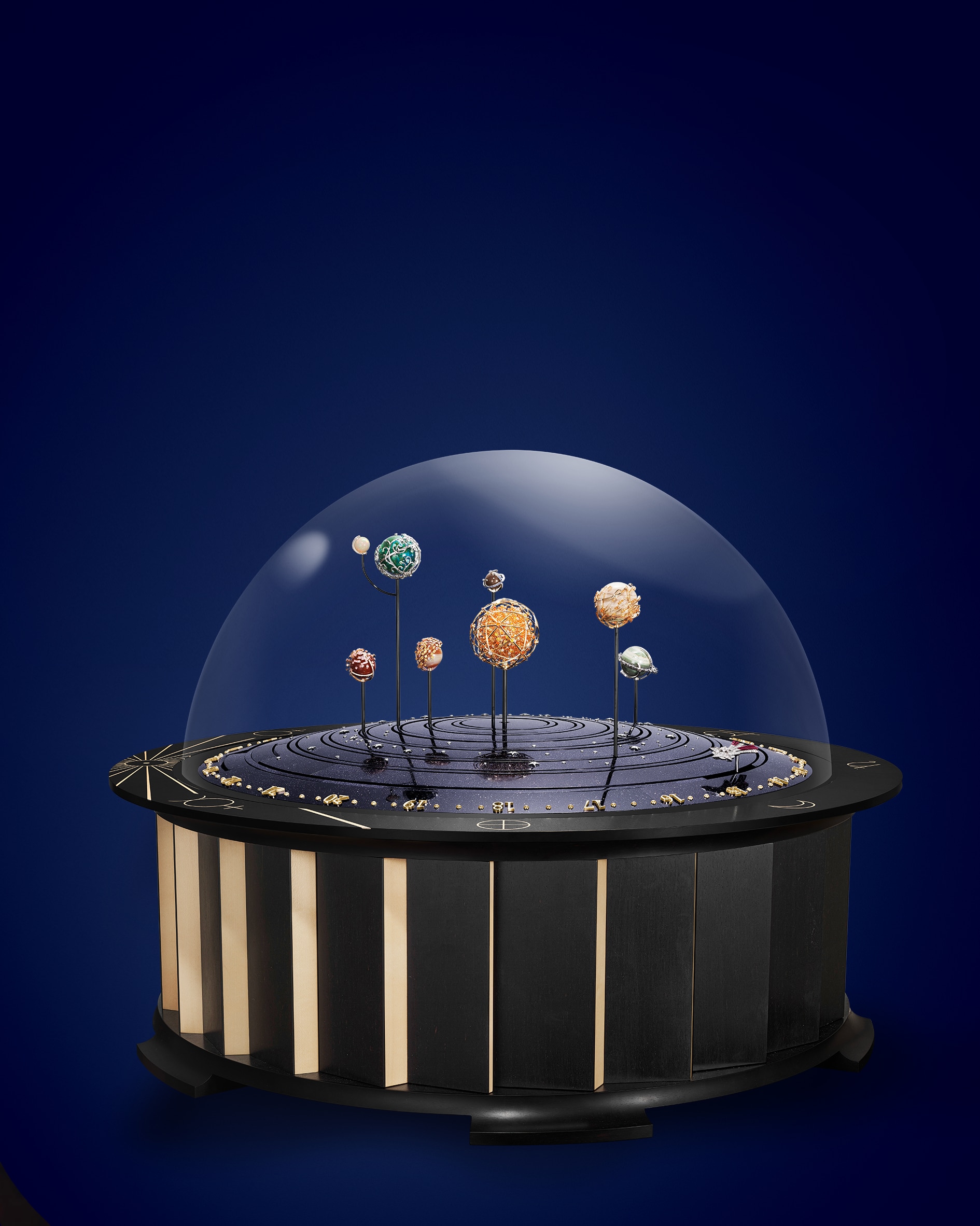 Planétarium automaton. Extraordinary Objects, Van Cleef & Arpels