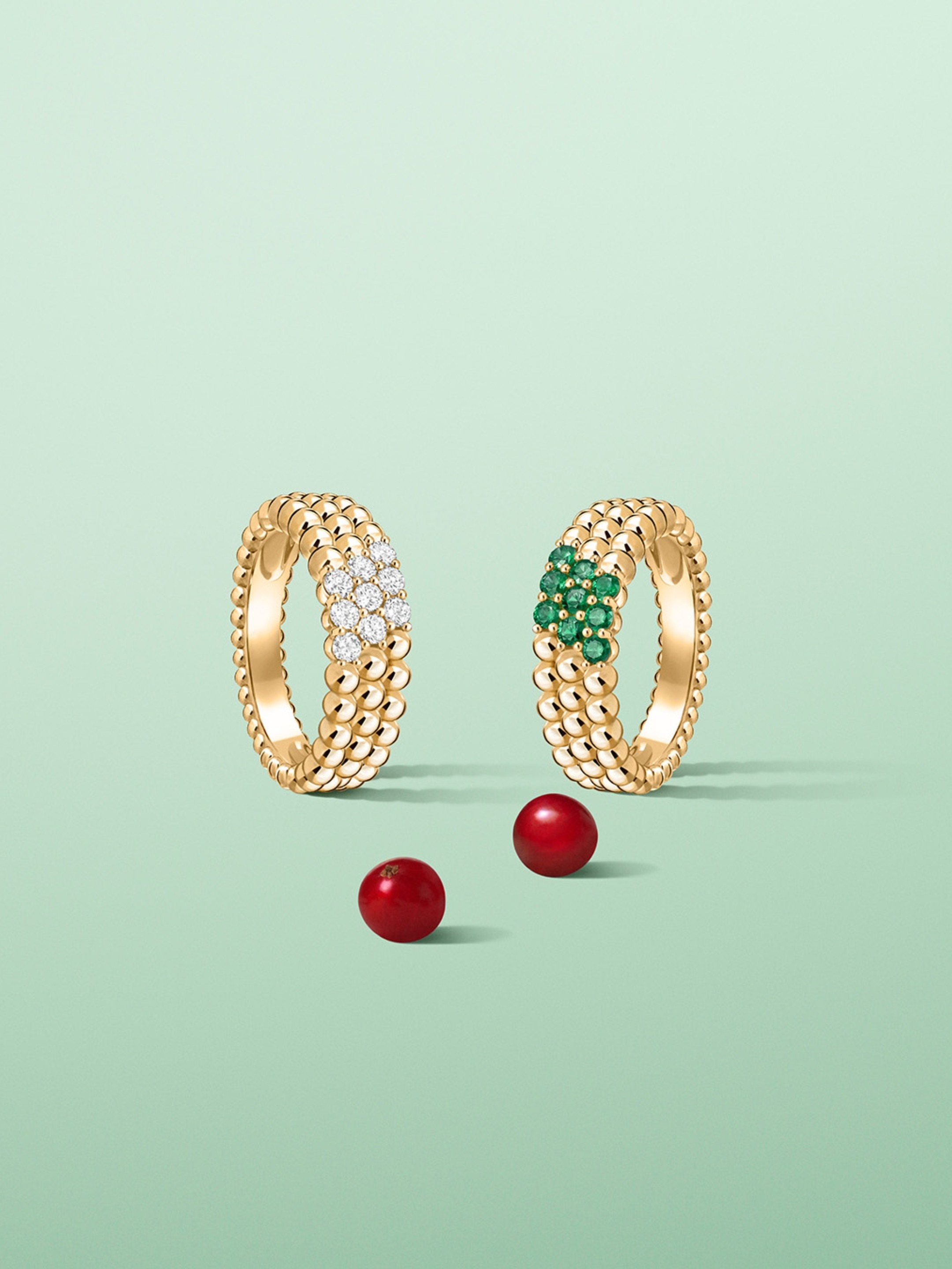 Perlée diamonds ring, 3 rows, 18K yellow gold, diamonds, and Perlée couleurs ring, 3 rows, 18K yellow gold, emeralds. Perlée collection, Van cleef & Arpels.