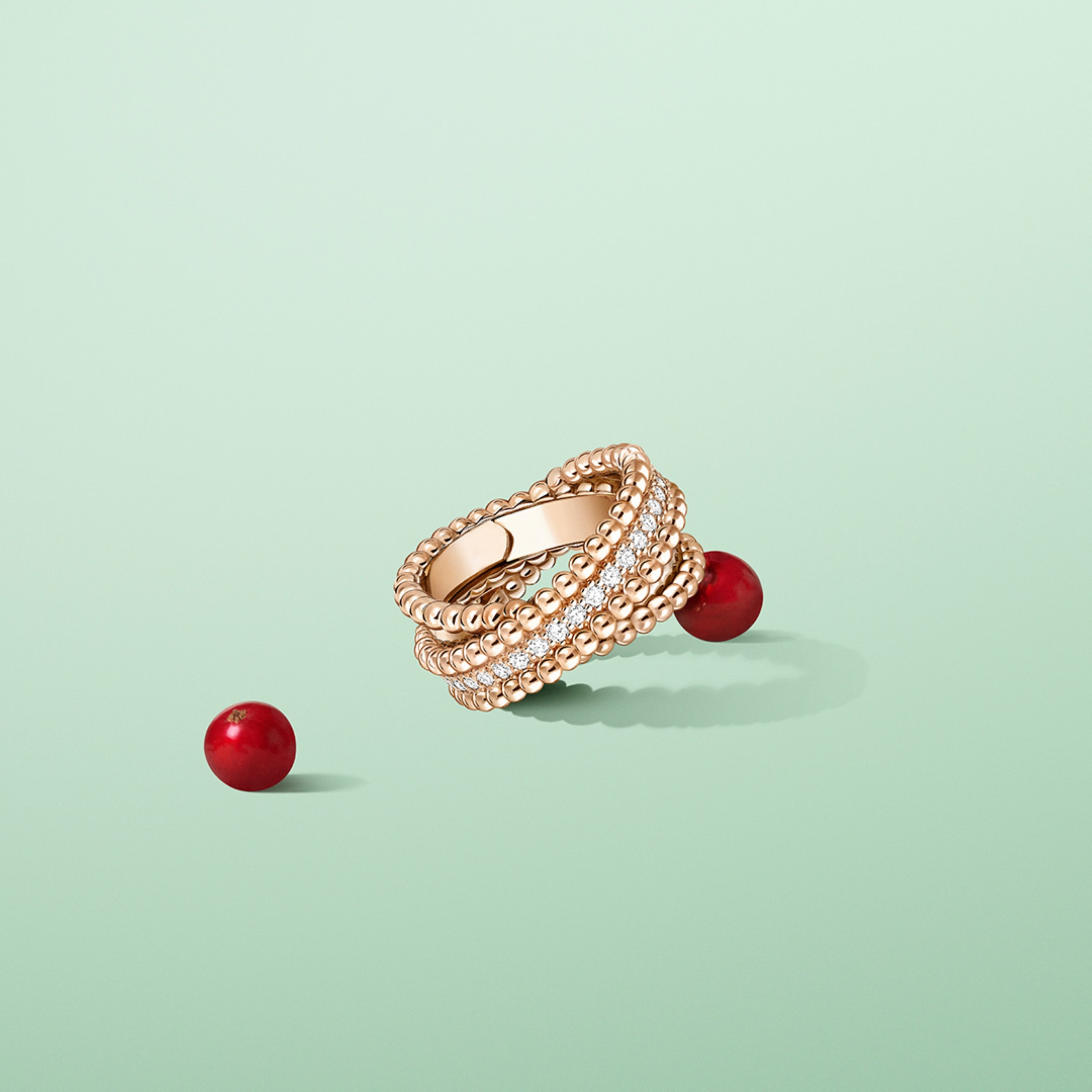 Perlée diamonds duo ring, 18K rose gold, diamonds. Perlée collection, Van cleef & Arpels.