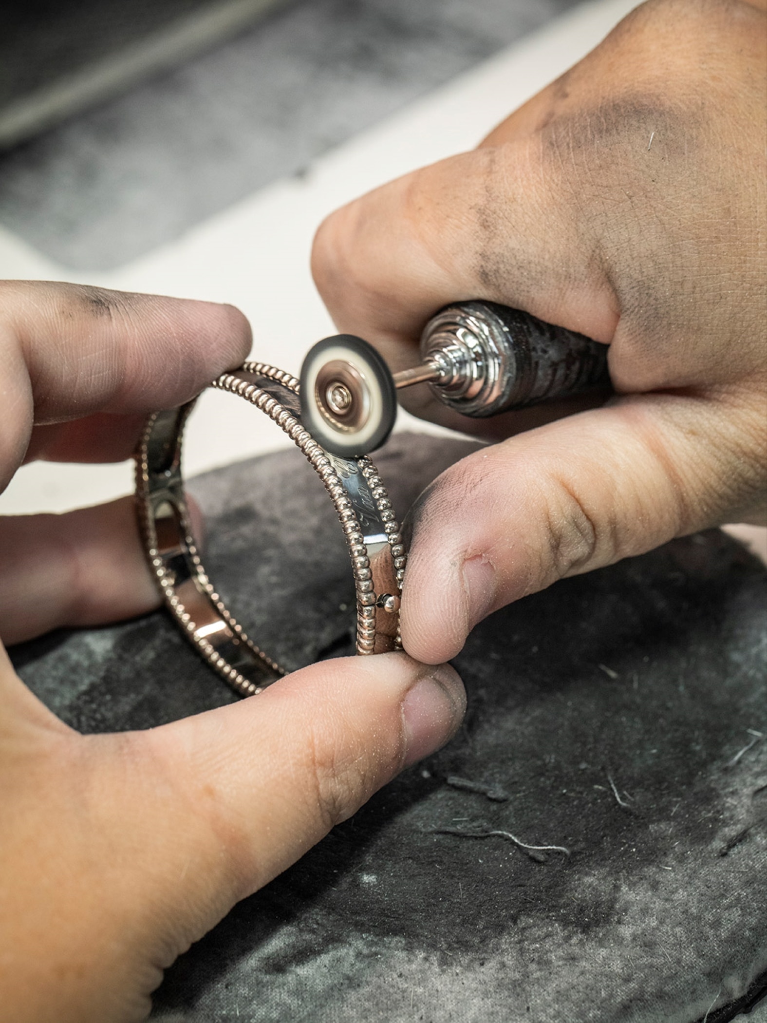 A signature craftsmanship, Van Cleef & Arpels.