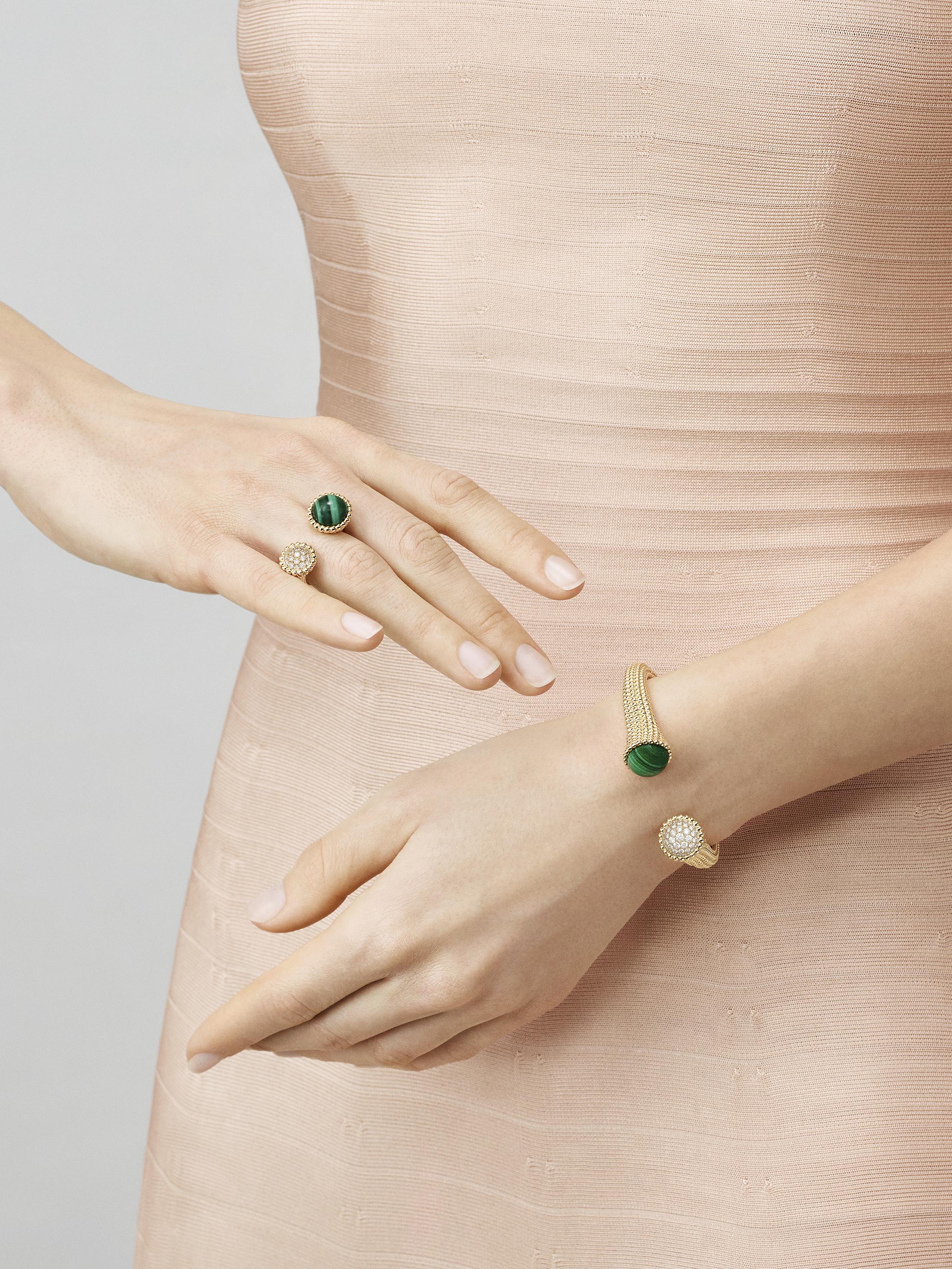 Perlée couleurs Between the Finger ring, and Perlée couleurs bracelet, yellow gold, malachite, diamonds. Perlée collection, Van Cleef & Arpels.