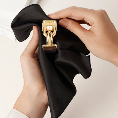 Watch daily wear care advice​