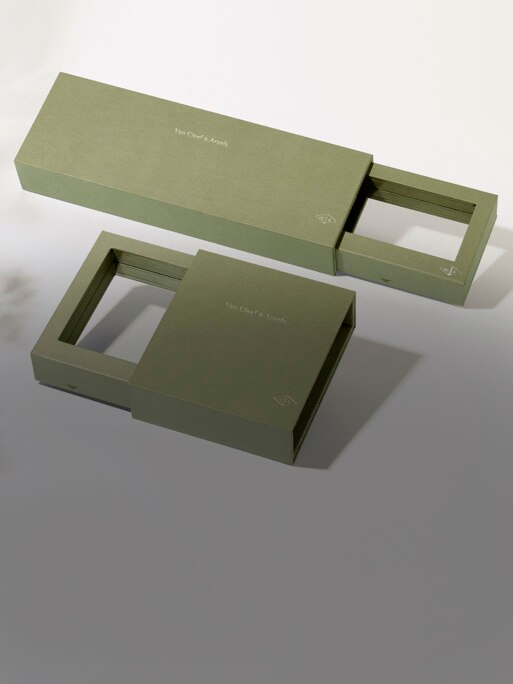 Discover the Maison's home collect service