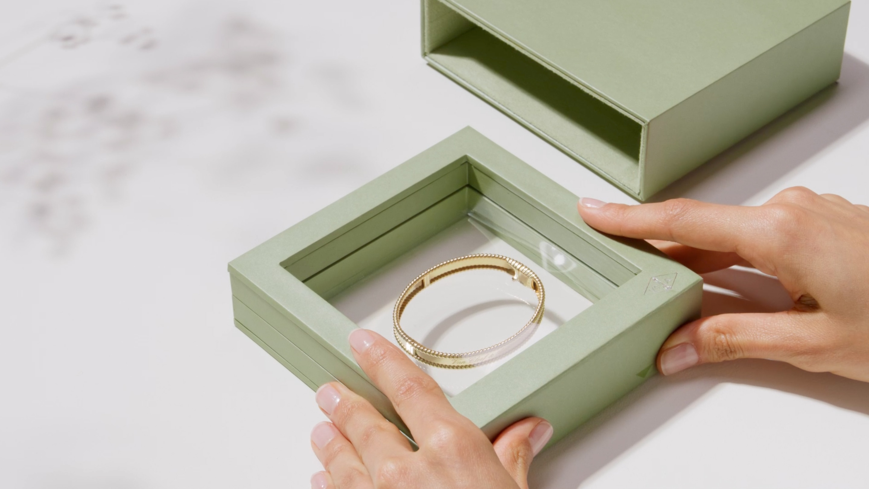 Van cleef and sales arpels box