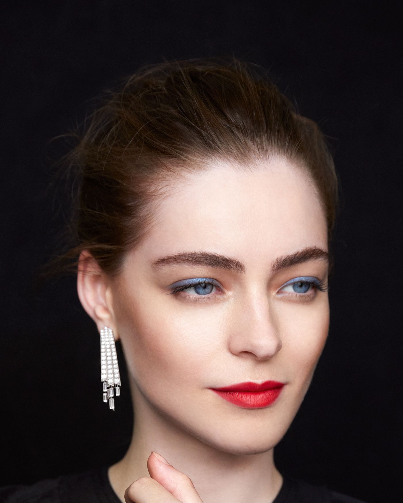 Cascades de diamants earrings. White gold, diamonds. Legend of diamonds, White diamond variations collection, Van Cleef & Arpels. - Van Cleef & Arpels