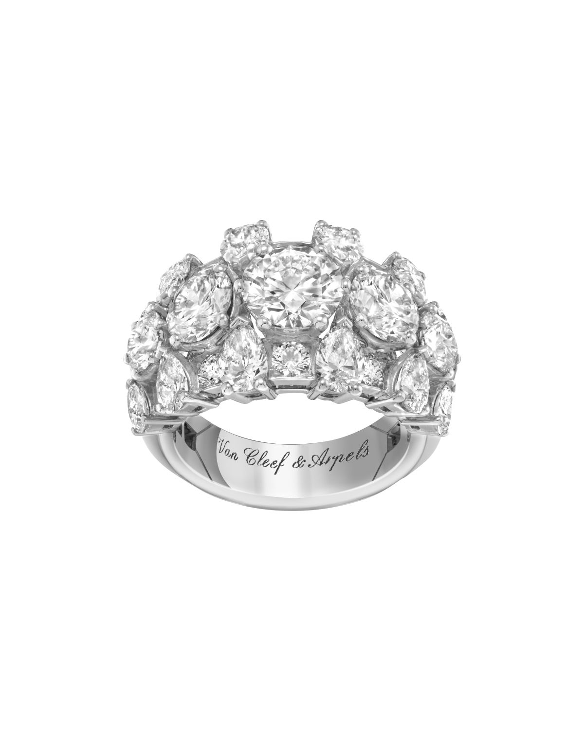 Chemin de diamants戒指。白K金,1顆1.20克拉的EVVS1級圓形鑽石,4顆共重2.05克拉的EVVS2級圓形鑽石,鑽石。Legend of diamonds,White diamond variations系列,Van Cleef & Arpels梵克雅寶。 - Van Cleef & Arpels